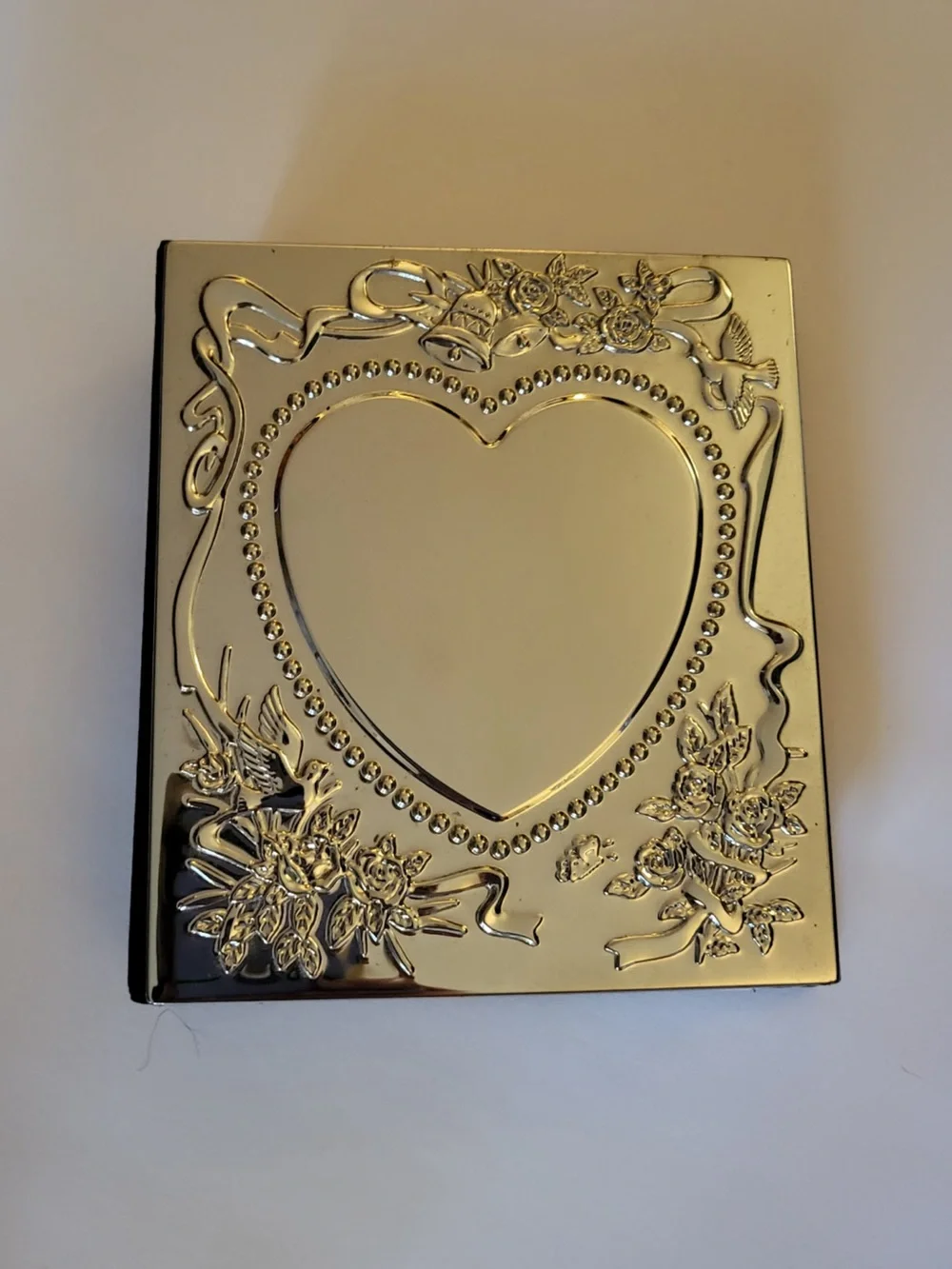 Sweetheart Style Silver Photo Album Heart Floral Pattern Fits 4x6 Photos